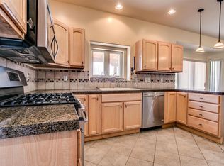 6804 Chapingo Rd NE, Rio Rancho, NM 87144