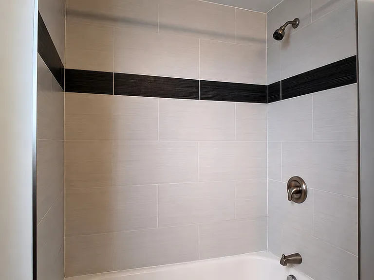 2257 W Hirsch St #1W — Photo 11