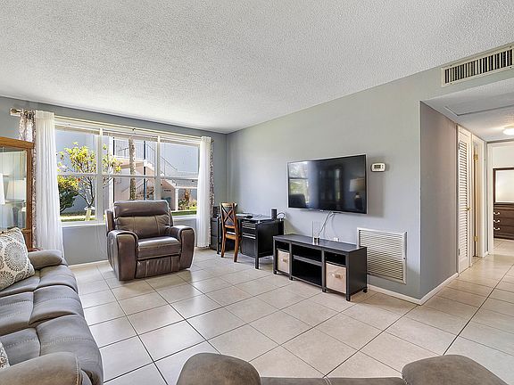 4th image of 200 Bounty St APT 107