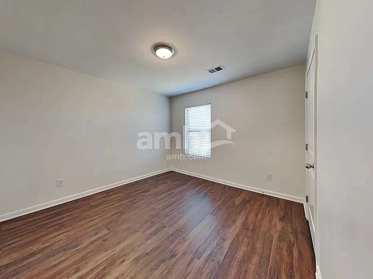 76 Springer Pkwy — Photo 15
