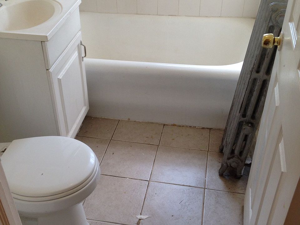 2nd image of 7930 S Ingleside Ave APT 1