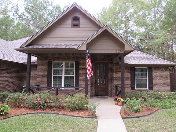 2nd image of 907 Stonebrook Dr