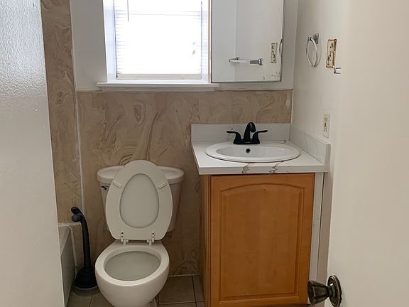 4th image of 4920 Alsace St APT D