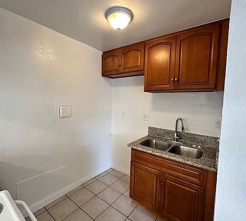 3rd image of 219 S Cypress St APT 2