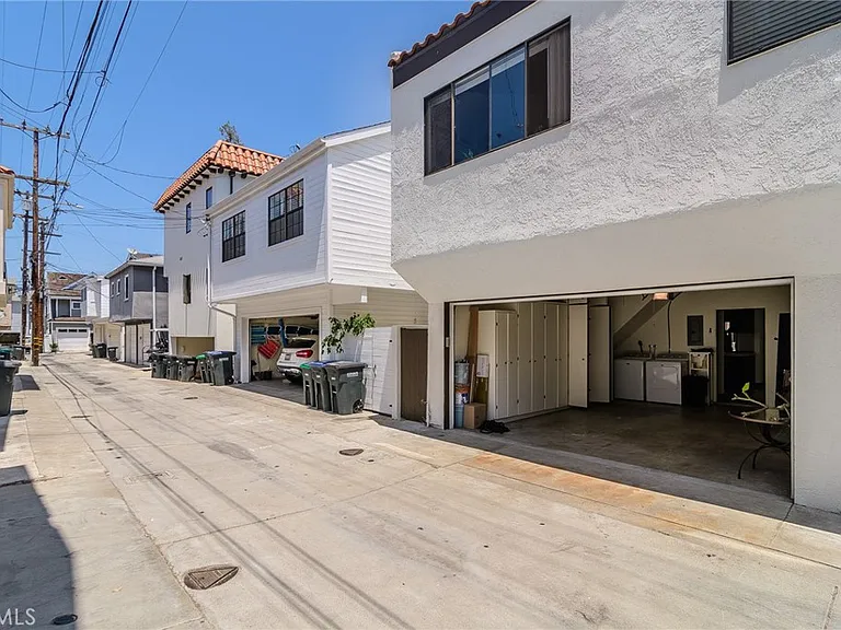313 Diamond Ave — Photo 24