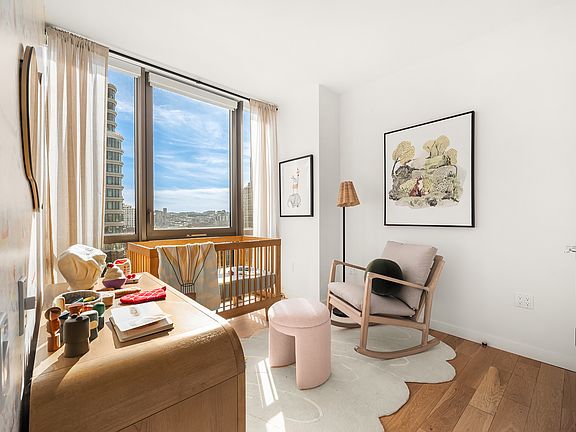 3rd image of 395 Carroll St #320