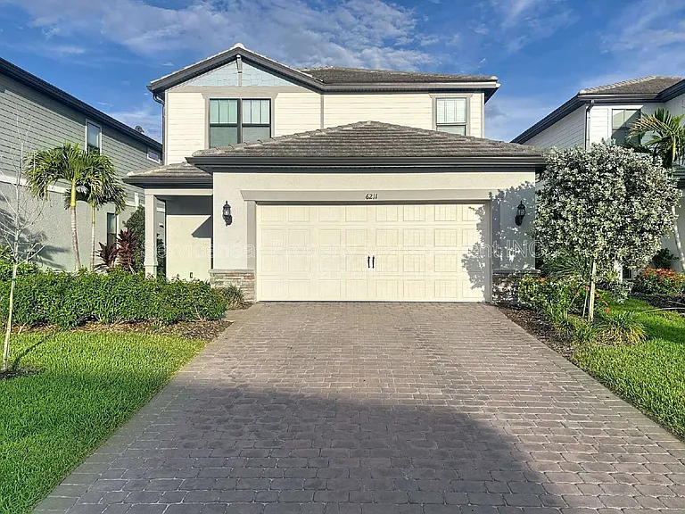 6211 Baywood Ct — Photo 2