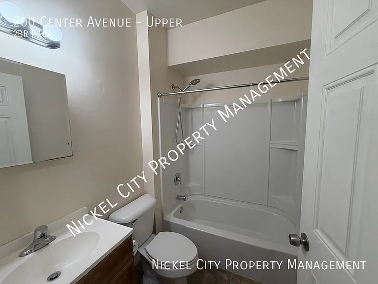 200 Center Ave #UPPER — Photo 9