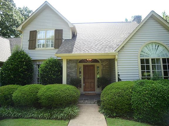 3rd image of 407 Turnberry Cir