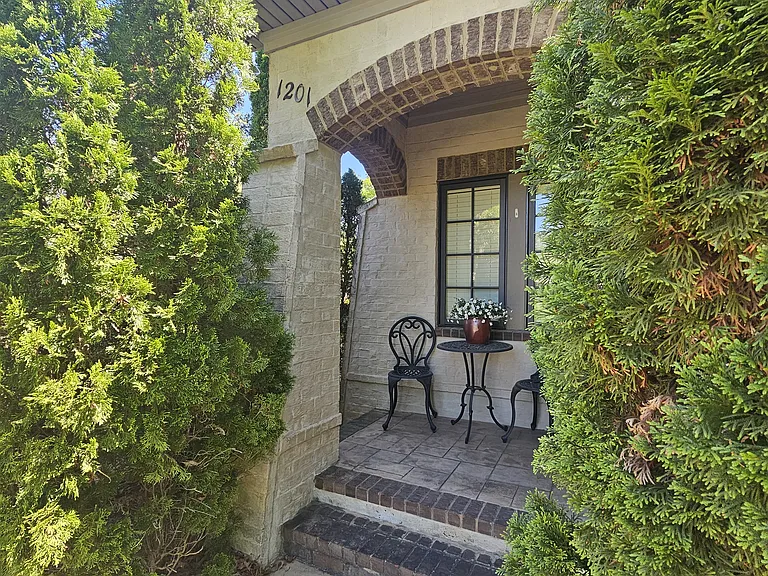 1794 Covington Rdg — Photo 2