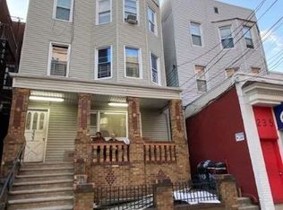 233 Avenue E APT 3, Bayonne, NJ 07002