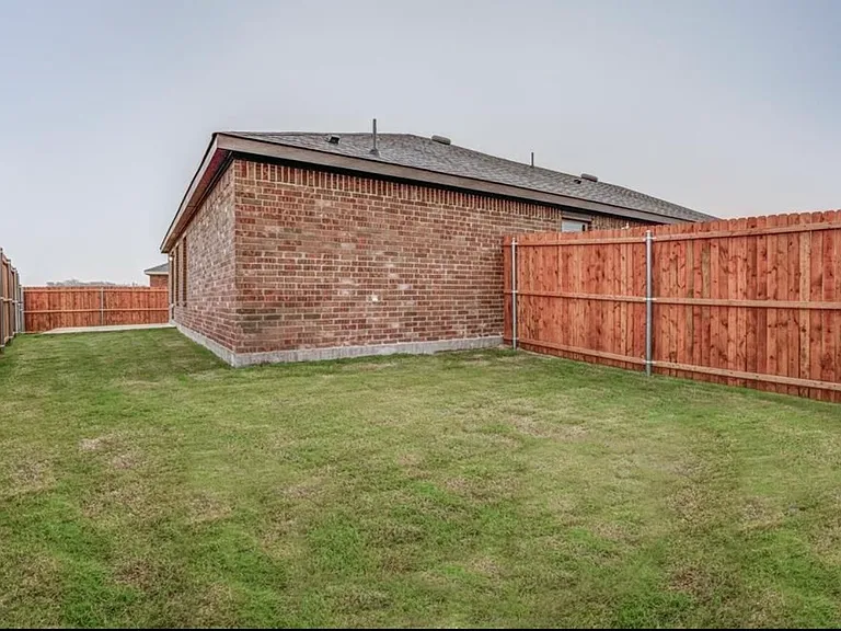2426 Lupton St — Photo 14