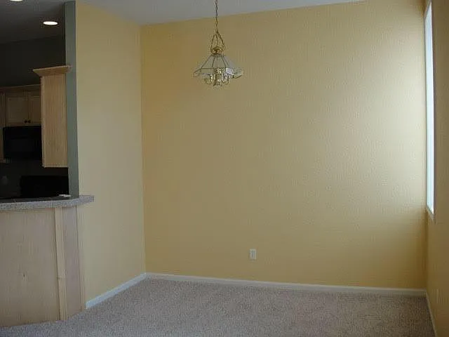252 W Main St — Photo 3