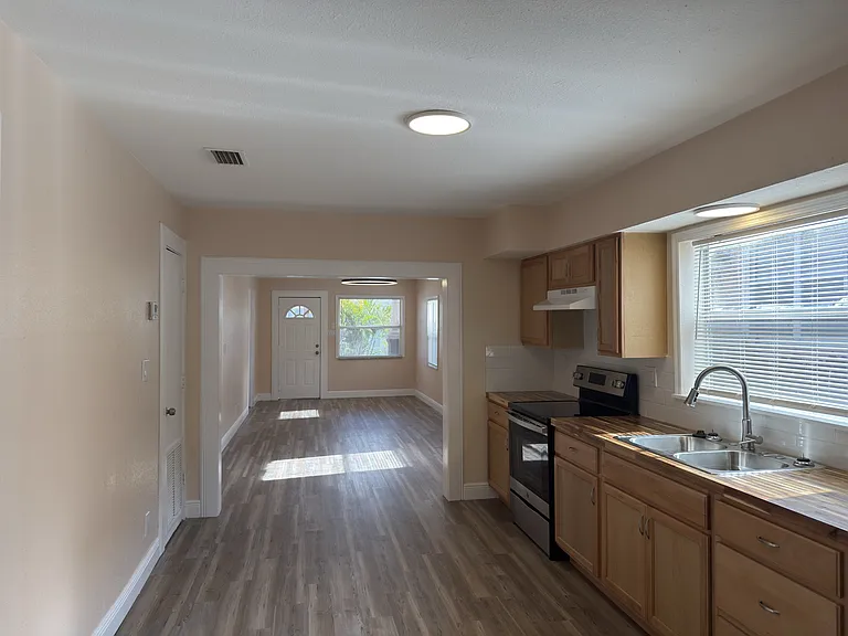 Kitchen facing front entry