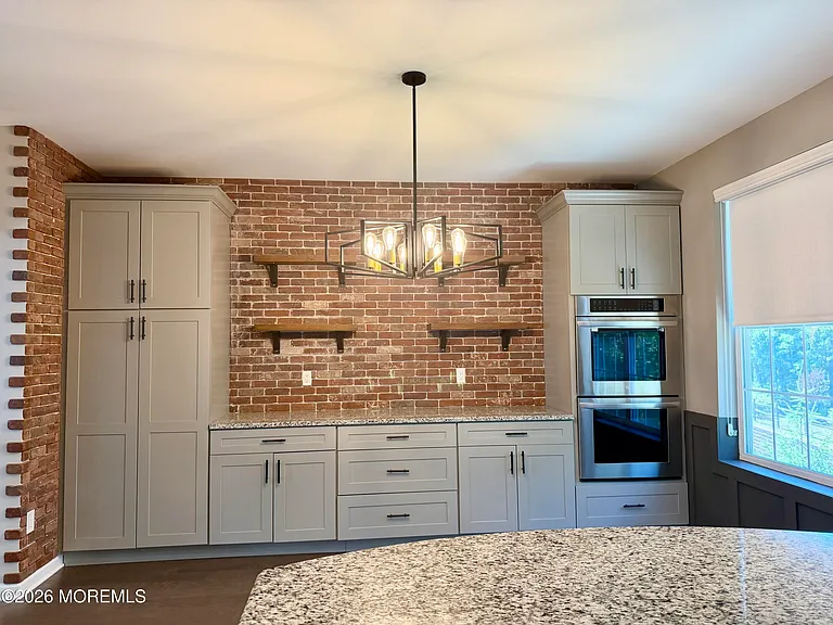305 Spirit Way — Photo 16