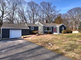 110 Knollwood Dr, Stratford, CT 06614
