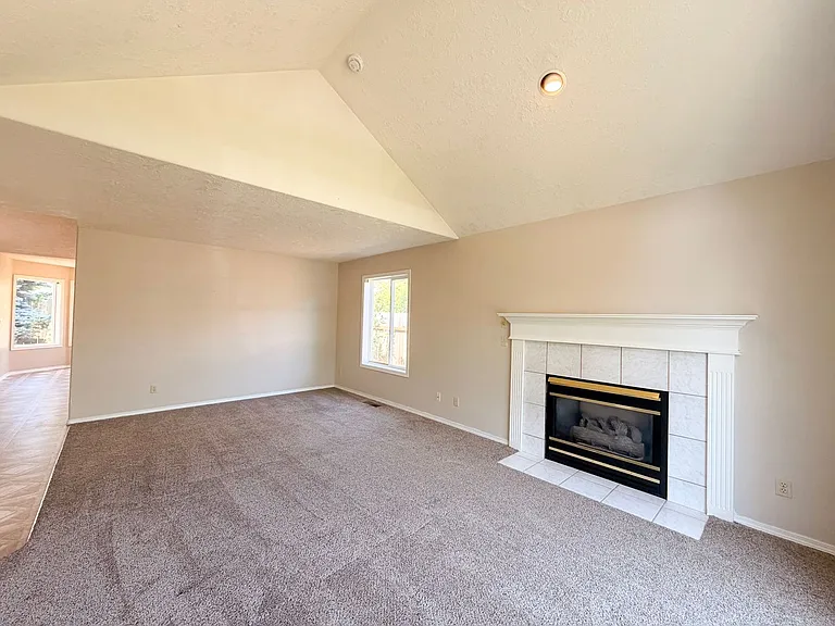 7349 Oneil Rd NE — Photo 6