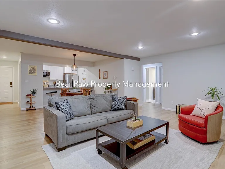 23518 Pondview Pl — Photo 6
