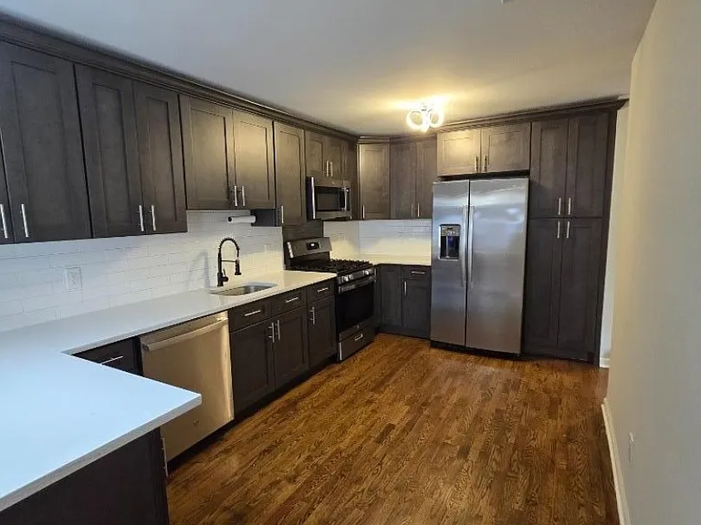 212 N Walnut St — Photo 8