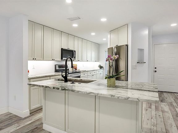 4th image of 600 Northern Way APT 203