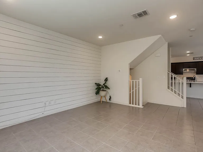 37662 Breakers Rd — Photo 8