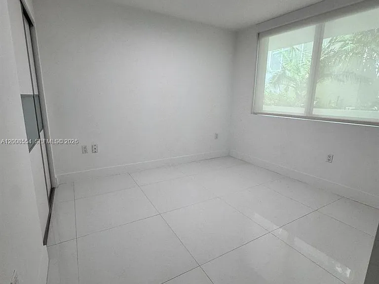 6620 Indian Creek Dr #114 — Photo 12