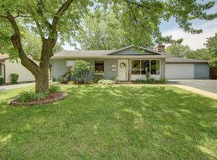 1011 Brentwood Dr, Joliet, IL 60435