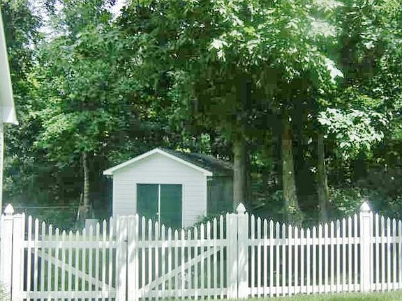 3rd image of 205 Willbarry Rd