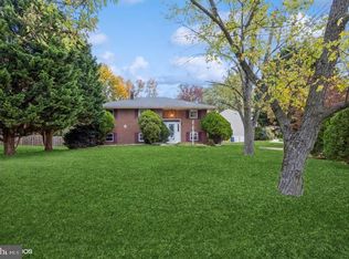228 Cross Creek Dr, Glen Burnie, MD 21061