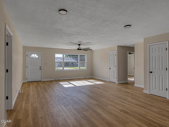3rd image of 1344 Kansas Ave