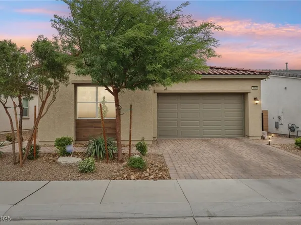 8956 Skye Treeline St, Las Vegas, NV 89166