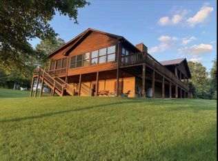 6219 Oak St, Byrdstown, TN 38549