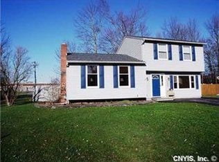202 Windebank Ln, Minoa, NY 13116