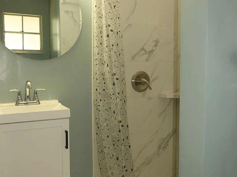8211 Gwendolyn Rd — Photo 28