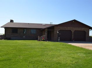 71125 Trail Ridge Rd, Fairbury, NE 68352
