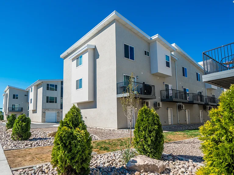 Riverwalk Townhomes — Photo 27