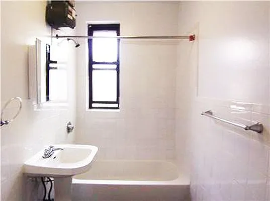 Rented by Stewart Harrison LLC | media 4