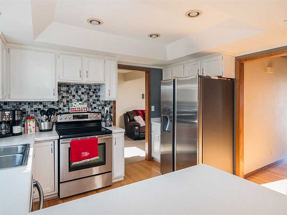 5th image of 1219 Woodgate Ln