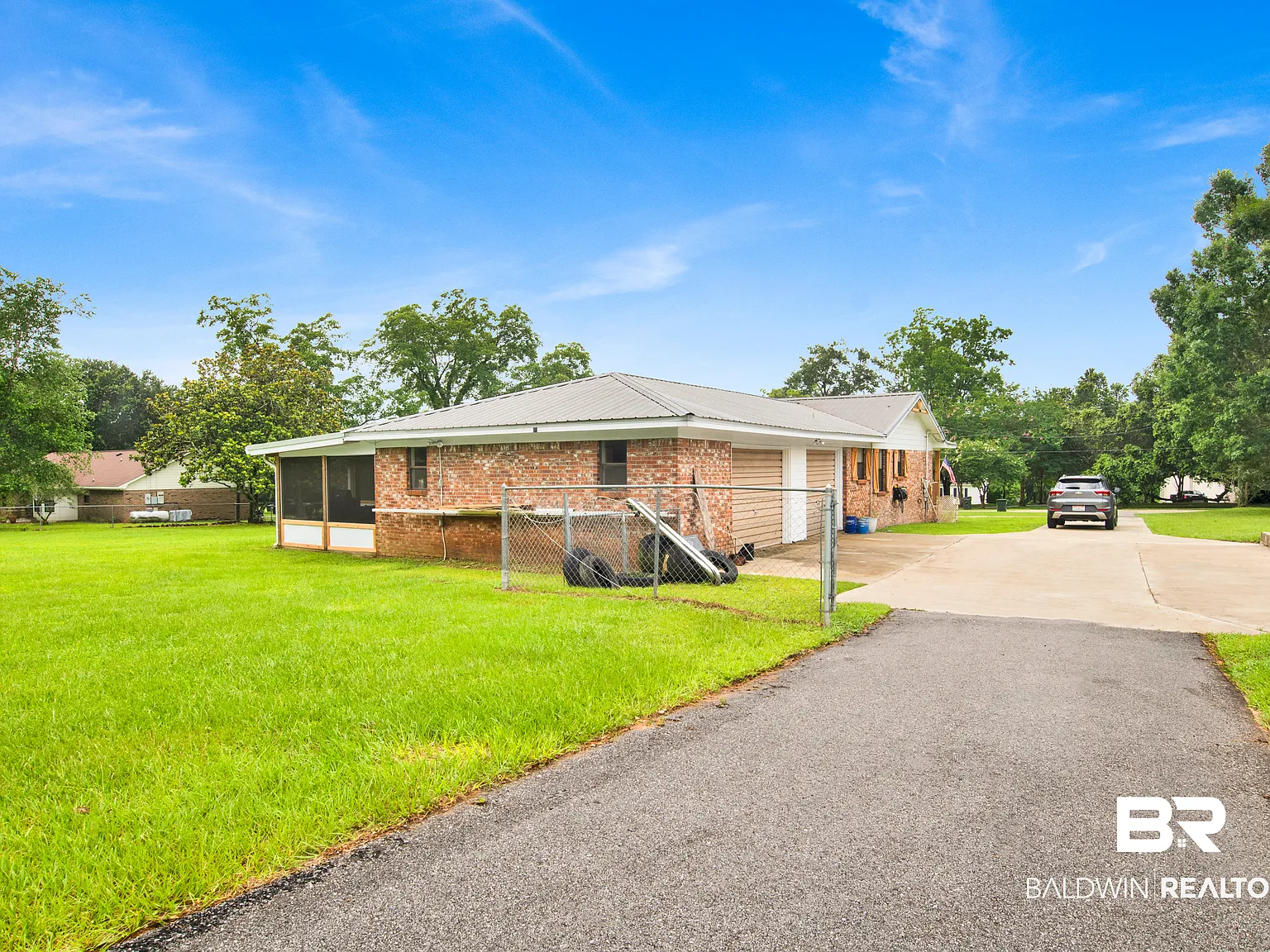 3 bed, 2.0 bath, 1896 sqft, $3,500 — Photo 4
