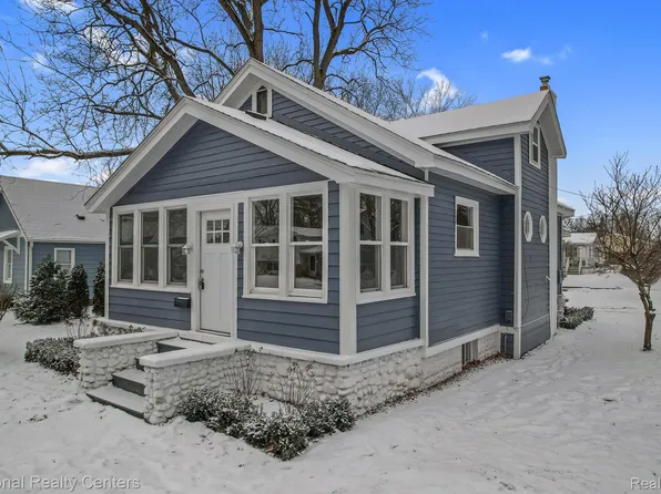 331 N 2nd St, Brighton, MI 48116