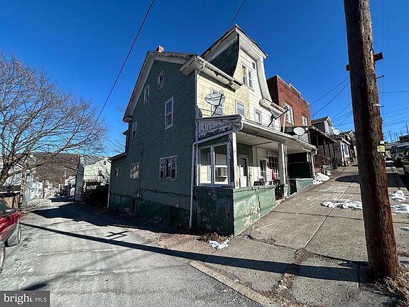 3rd image of 123 W Montgomery St