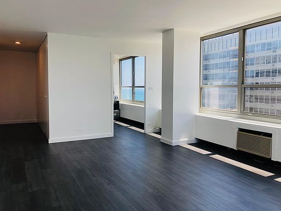 5th image of 3550 N Lake Shore Dr APT 2427