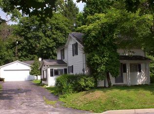 879 S Buhl Farm Dr, Hermitage, PA 16148