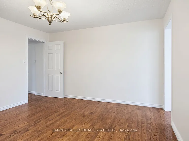 916 Bloor St W #UPPER — Photo 7