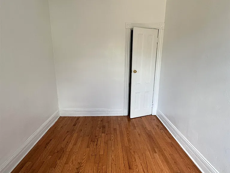 41 Garrison Ave #2 — Photo 3
