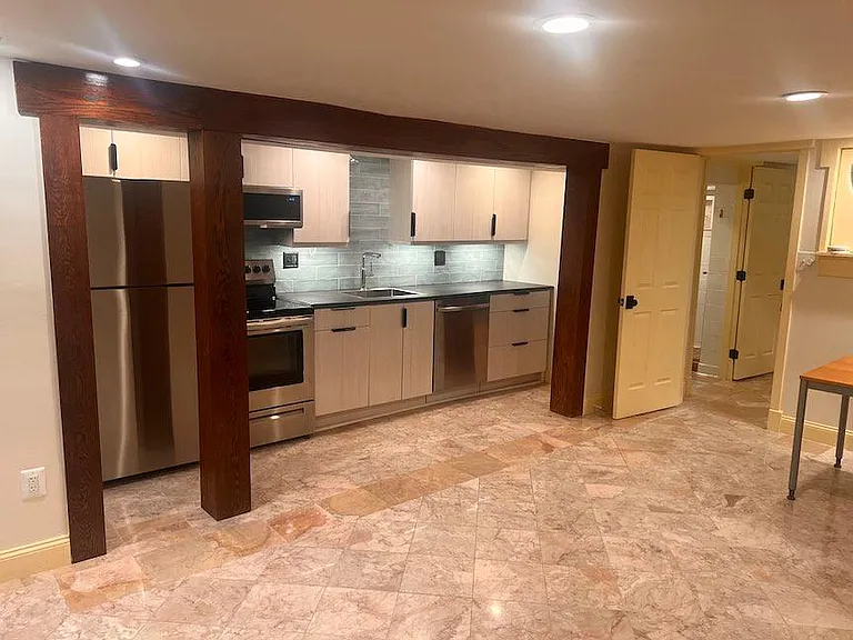 1878 Monroe St NW #B — Photo 21