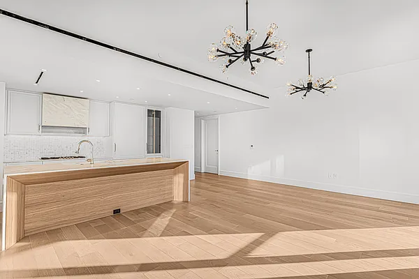 Rented by R New York | media 21