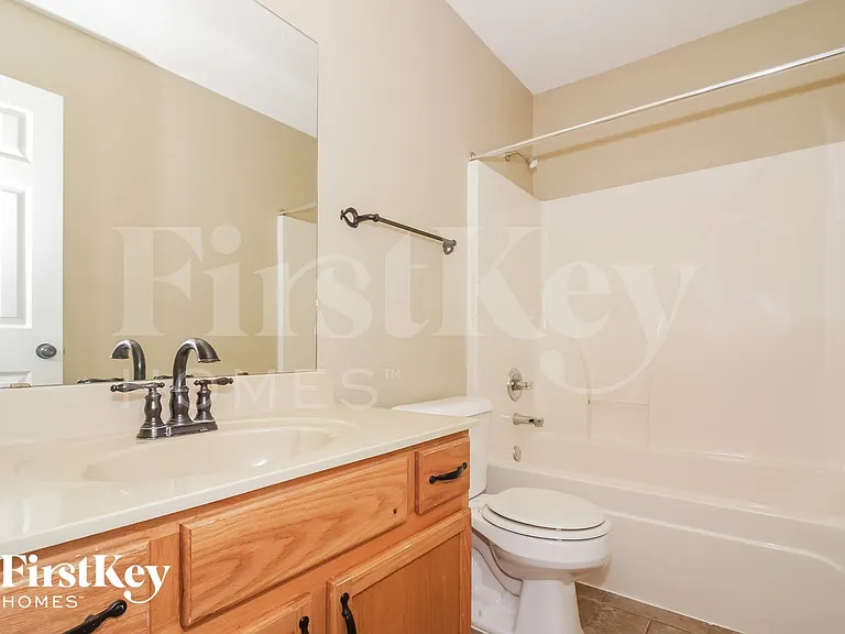 10257 Green Moss Dr N — Photo 13