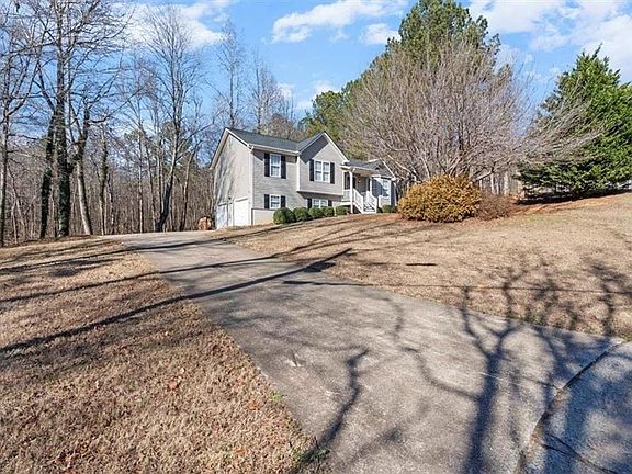 4th image of 585 Bethany Woods Dr