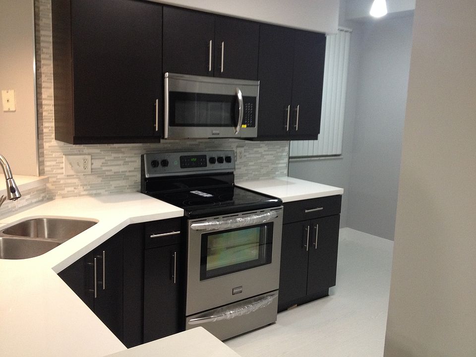 1st image of 3115 NE 184th St APT 4203